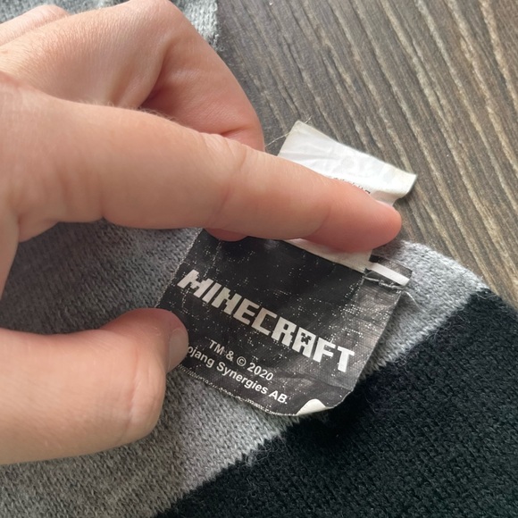 Minecraft Scarf - Picture 4 of 6